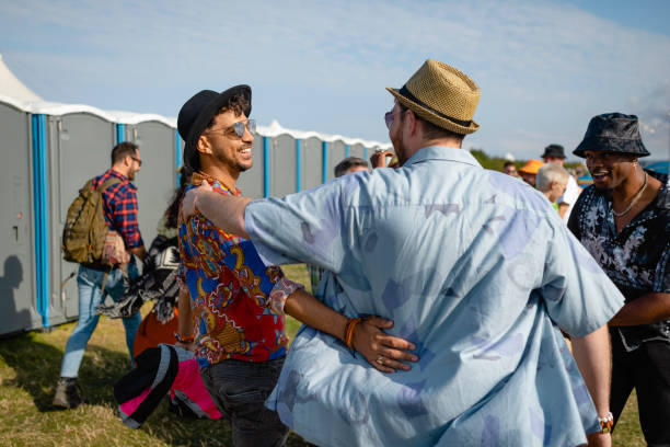 Best Portable toilet rental cost  in Salina, KS